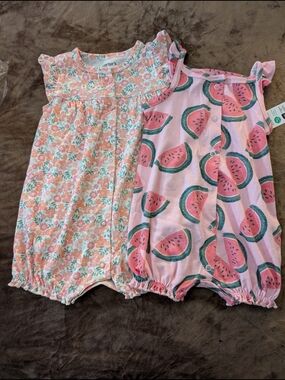 Carter's Baby Girl 6-9 Month Rompers